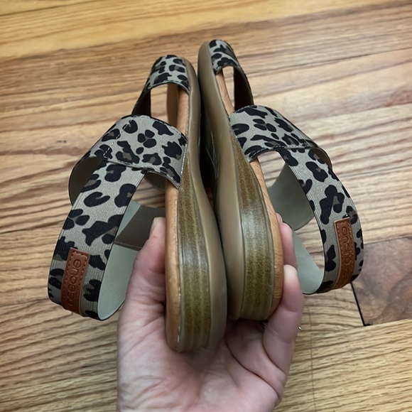 andre assous featherweights elastic sandal in animal print size 7 made in Spain - Picture 12 of 16